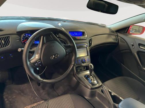 2011 Hyundai Genesis Coupe 2.0T Premium