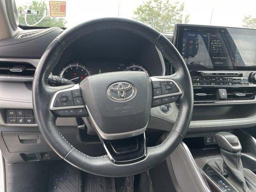 2022 Toyota Highlander Limited