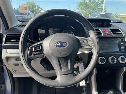 2016 Subaru Forester 2.5i