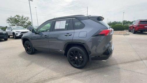 2024 Toyota RAV4 Hybrid SE