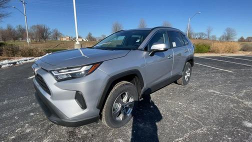 2025 Toyota RAV4 Hybrid XLE