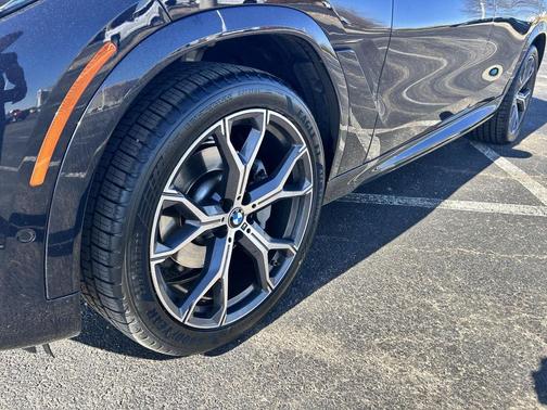 2023 BMW X6 xDrive40i