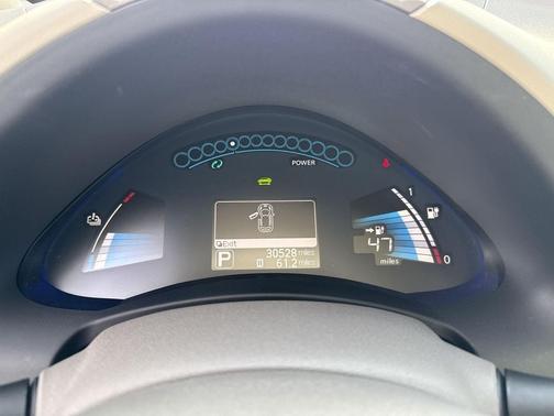 Gun Metallic 2015 Nissan Leaf SV