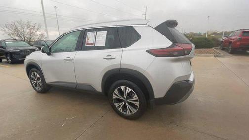 2022 Nissan Rogue SV