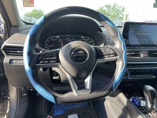 2020 Nissan Altima SR FWD