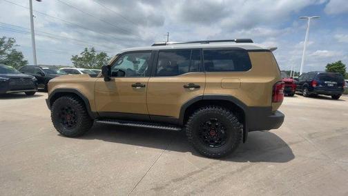 2025 Toyota Land Cruiser Base