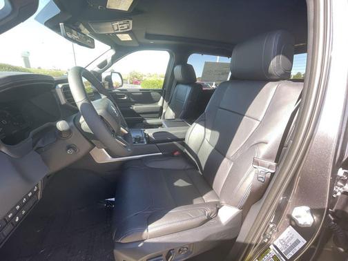 2026 Toyota Tundra Hybrid Platinum