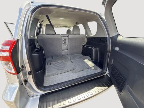 Classic Silver Metallic 2012 Toyota RAV4 Base