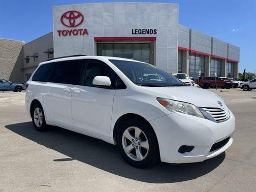 2015 Toyota Sienna LE