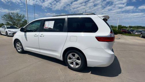 2015 Toyota Sienna LE