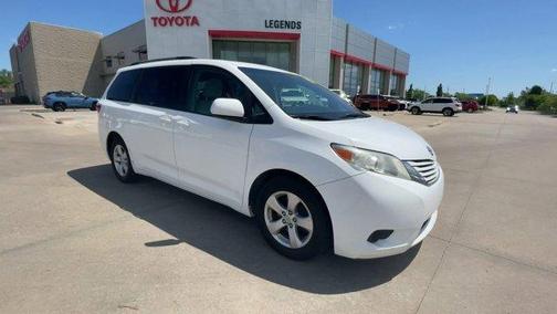 2015 Toyota Sienna LE