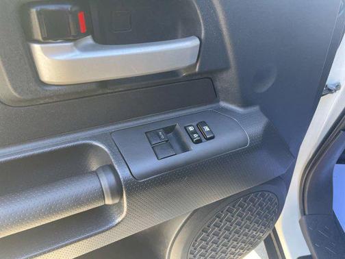 2014 Toyota FJ Cruiser Base