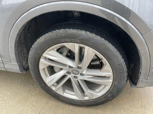 2020 Audi Q7 45 Premium Plus