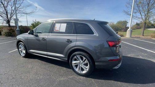 2020 Audi Q7 45 Premium Plus