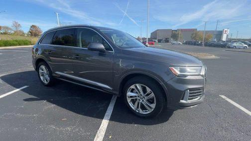 2020 Audi Q7 45 Premium Plus