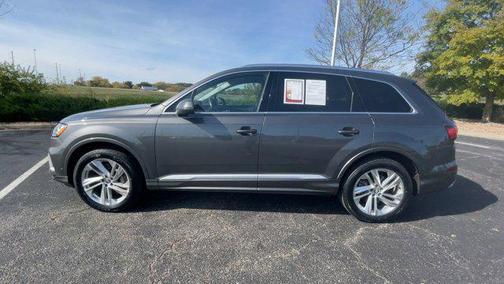 2020 Audi Q7 45 Premium Plus