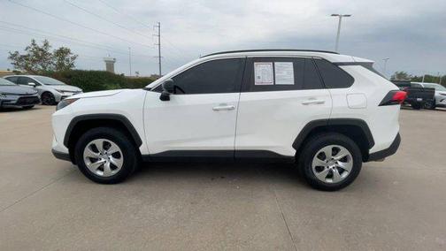 2021 Toyota RAV4 LE