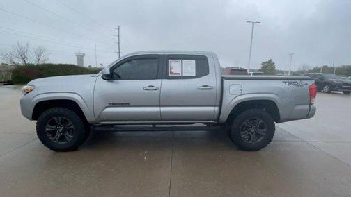 2016 Toyota Tacoma SR5