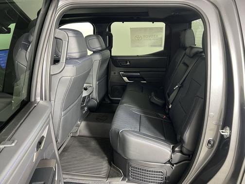 2026 Toyota Tundra Hybrid Platinum