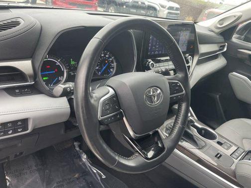 2021 Toyota Highlander Hybrid Limited