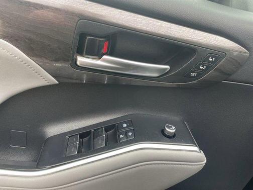 2021 Toyota Highlander Hybrid Limited
