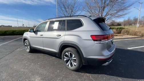2024 Volkswagen Atlas 2.0T SE