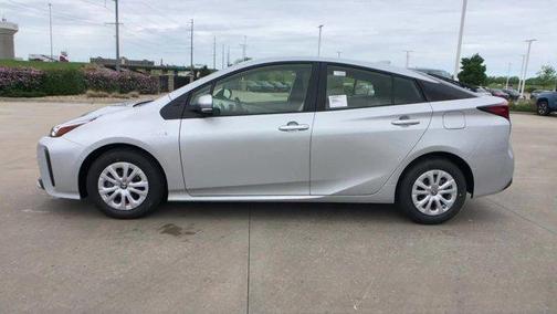 2021 Toyota Prius LE