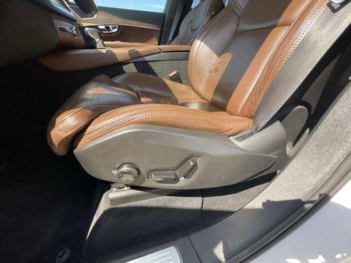 2018 Volvo XC90 T6 Inscription