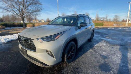 2025 Toyota Highlander Hybrid XLE