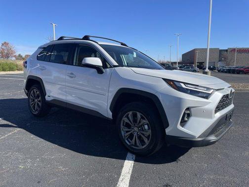 2025 Toyota RAV4 Hybrid XLE Premium