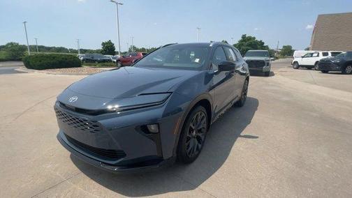 2025 Toyota Crown Signia LIMITED
