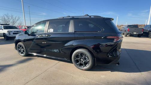 2025 Toyota Sienna Woodland Edition
