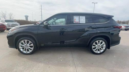 2025 Toyota Highlander Hybrid Limited