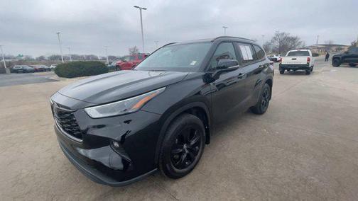 2024 Toyota Highlander Hybrid XLE