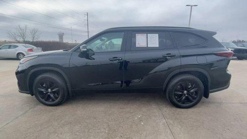 2024 Toyota Highlander Hybrid XLE