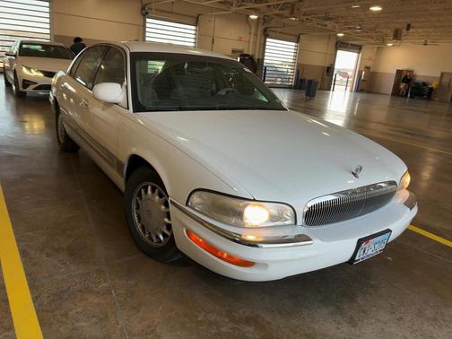 1999 Buick Park Avenue Base