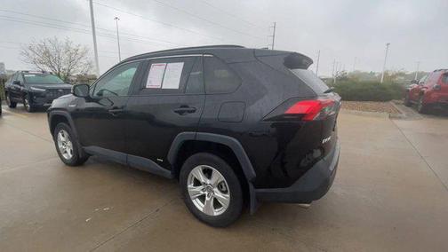 2020 Toyota RAV4 Hybrid XLE