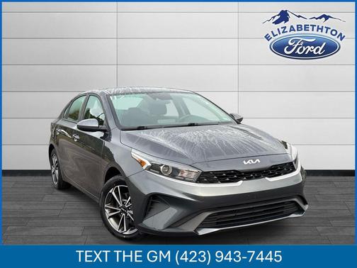Gravity Gray 2023 Kia Forte LXS