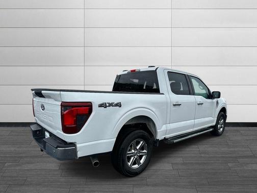 Oxford White 2025 Ford F-150 XLT