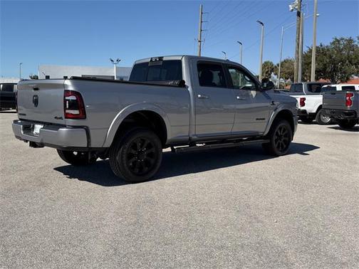 2022 RAM 3500 Laramie Crew Cab 4x4 6'4' Box