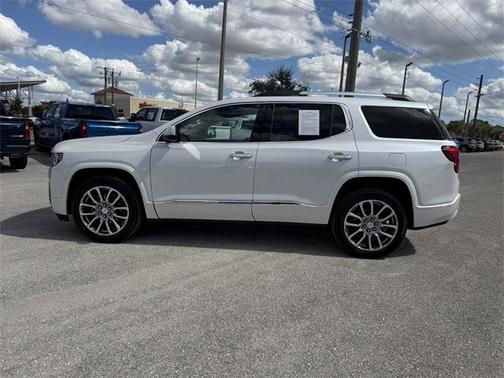 2023 GMC Acadia Denali