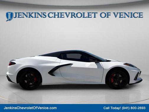 Arctic White 2026 Chevrolet Corvette Stingray w/3LT
