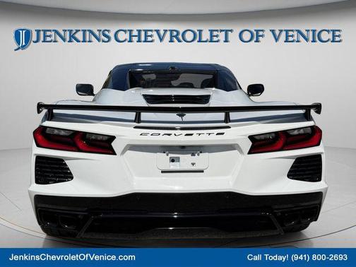 Arctic White 2026 Chevrolet Corvette Stingray w/3LT