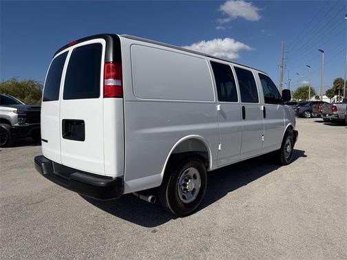 2025 Chevrolet Express 2500 RWD 2500 Regular Wheelbase WT
