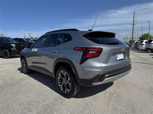 2025 Chevrolet Trax LT