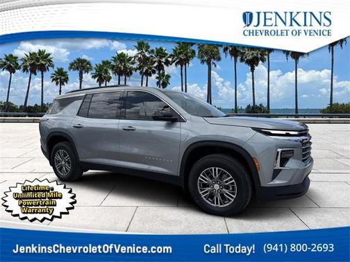 2025 Chevrolet Traverse LT