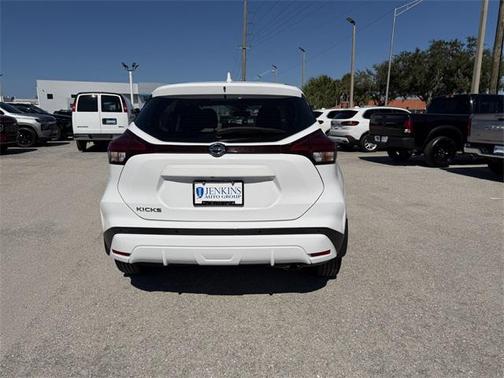 2021 Nissan Kicks S