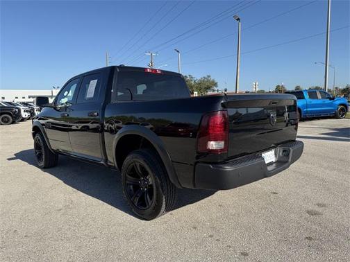 2024 RAM 1500 Classic Warlock Crew Cab 4x4 5'7' Box