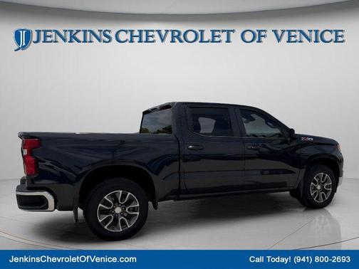 Dark Ash Metallic 2022 Chevrolet Silverado 1500 LT