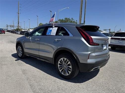 2024 Cadillac XT4 Premium Luxury